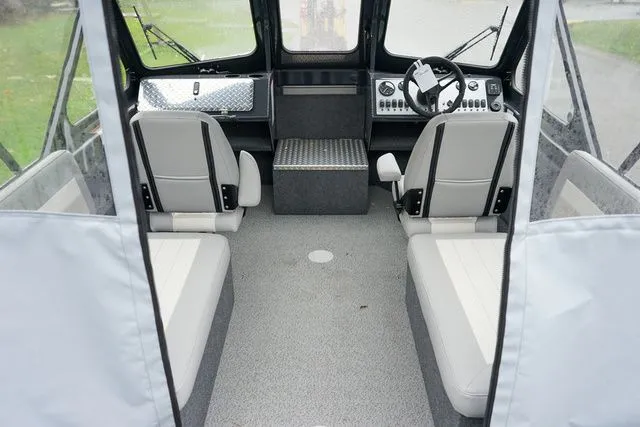 Slide: The Image of Thunder Jet 200 Luxor 2026 - 11