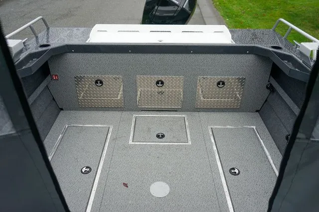 Slide: The Image of Thunder Jet 200 Luxor 2026 - 6