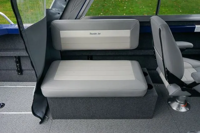 Slide: The Image of Thunder Jet 185 Luxor HT 2026 - 10