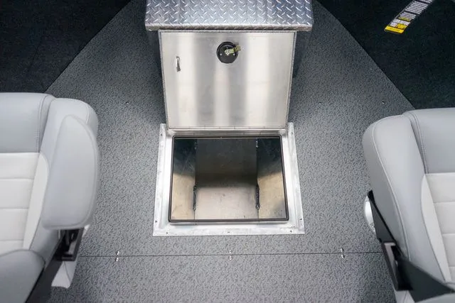 Slide: The Image of Thunder Jet 185 Luxor HT 2026 - 14