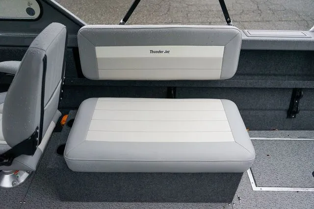 Slide: The Image of Thunder Jet 185 Luxor 2026 - 12