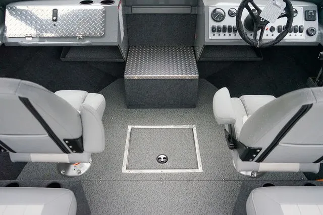 Slide: The Image of Thunder Jet 185 Luxor 2026 - 16