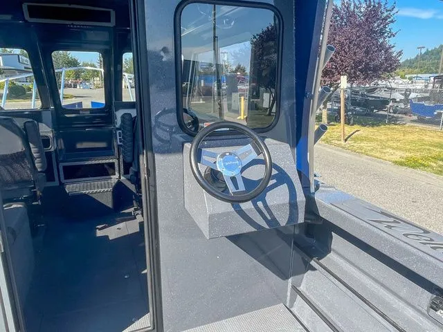 Slide: The Image of Weldcraft 220 Ocean King 2026 - 10