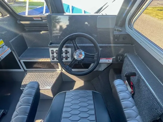 Slide: The Image of Weldcraft 220 Ocean King 2026 - 16