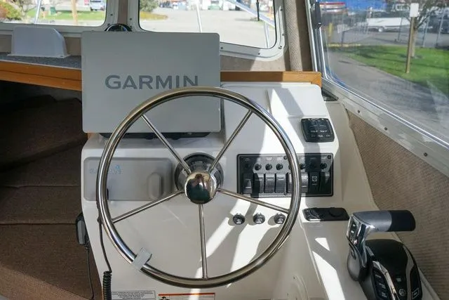 Slide: The Image of Sea Sport Explorer 2400 2025 - 10