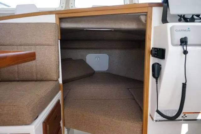 Slide: The Image of Sea Sport Explorer 2400 2025 - 20