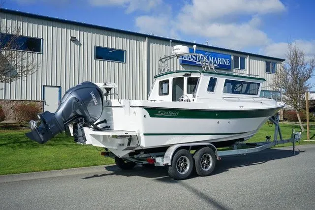 Slide: The Image of Sea Sport Explorer 2400 2025 - 3