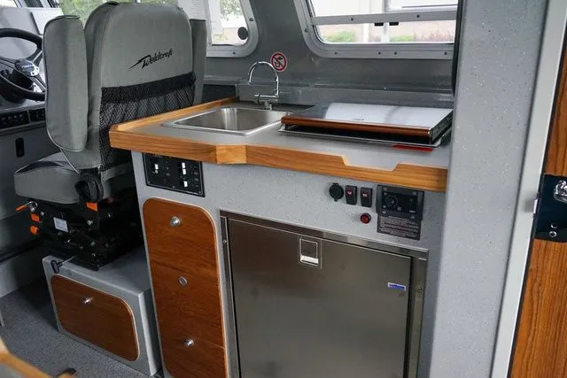 Slide: The Image of Weldcraft 300 Cuddy King 2025 - 11