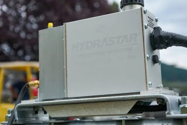 Slide: The Image of Weldcraft 300 Cuddy King 2025 - 19