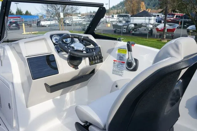 Slide: The Image of Starcraft SVX 210 OB DC 2025 - 7