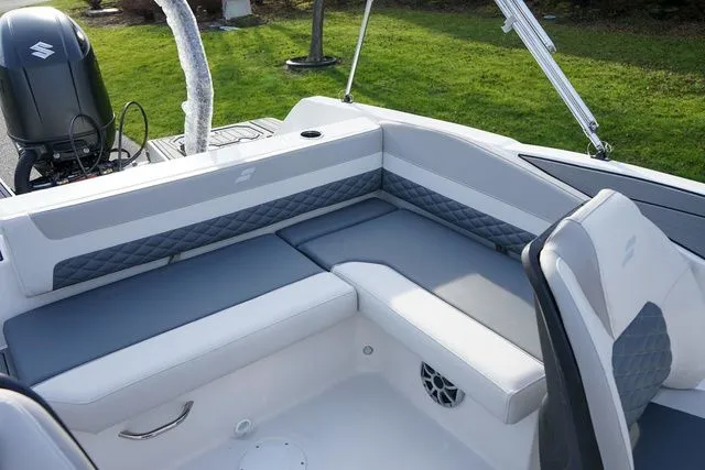 Slide: The Image of Starcraft SVX 210 OB DC 2025 - 9