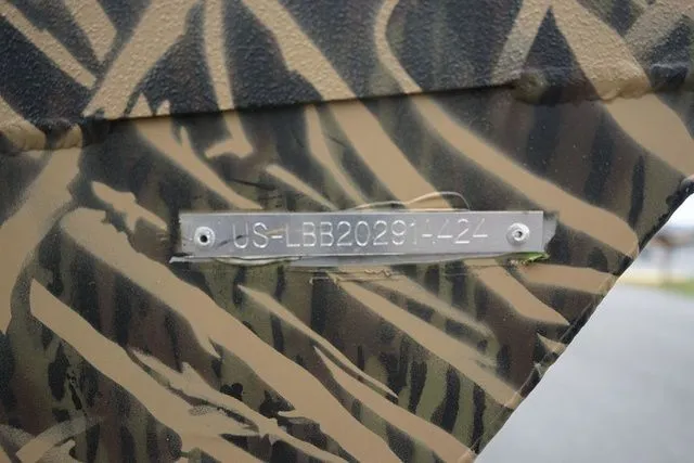 Slide: The Image of Lund 1760 Predator Tiller 2024 - 12