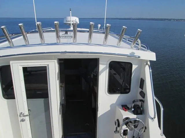 Slide: The Image of Sea Sport Commander 2800 2025 - 6