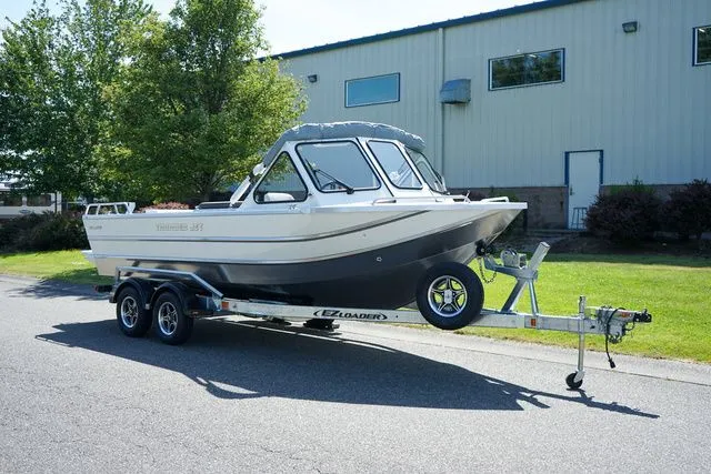 The Image of Thunder Jet 210 Luxor 2025 - 1