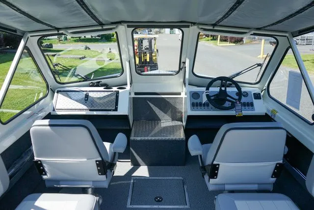 Slide: The Image of Thunder Jet 210 Luxor 2025 - 12