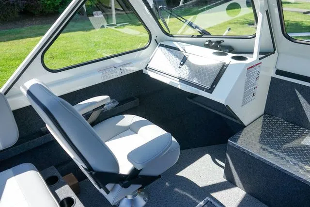 Slide: The Image of Thunder Jet 210 Luxor 2025 - 15