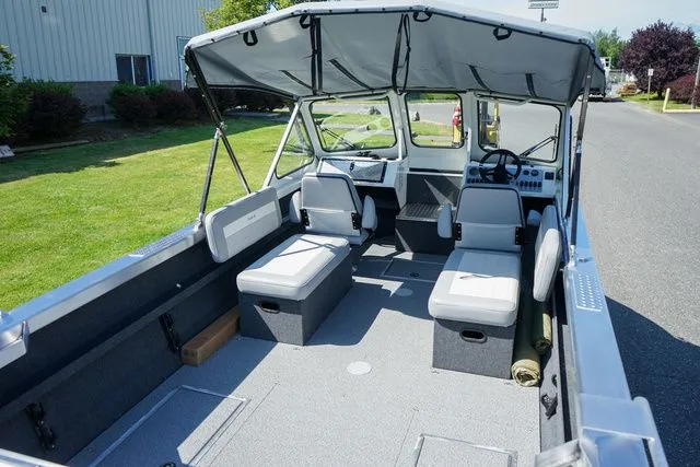 Slide: The Image of Thunder Jet 210 Luxor 2025 - 9