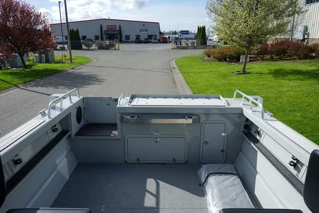 Slide: The Image of Weldcraft 220 Maverick DV 2024 - 15