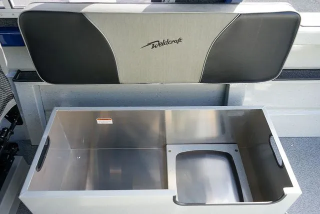 Slide: The Image of Weldcraft 220 Maverick DV 2024 - 7