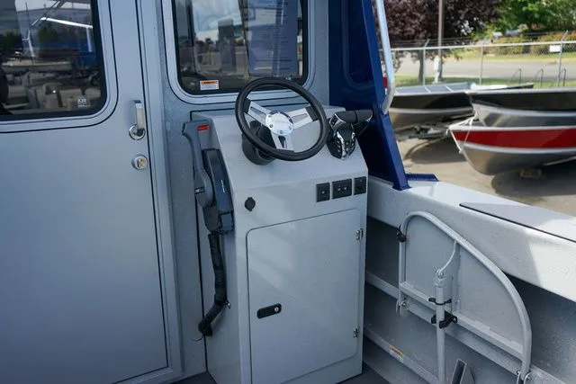 Slide: The Image of Weldcraft 260 Cuddy King 2025 - 6