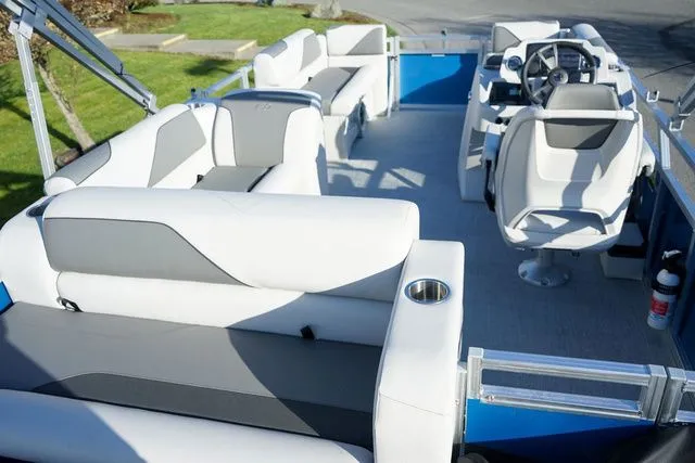 Slide: The Image of Avalon 17 Venture Cruise 2024 - 12