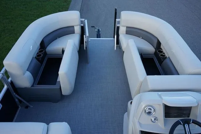 Slide: The Image of Starcraft LX 18 R 2024 - 12