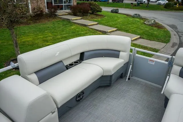 Slide: The Image of Starcraft LX 16 R 2024 - 10