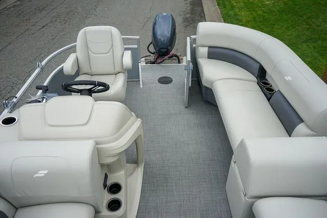 Slide: The Image of Starcraft LX 16 R 2024 - 8