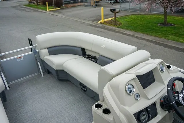 Slide: The Image of Starcraft LX 16 R 2024 - 9