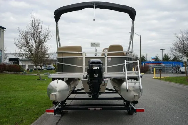 Slide: The Image of Starcraft LX16R 2025 - 4