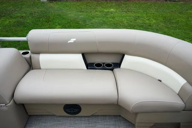 Slide: The Image of Starcraft LX16R 2025 - 9