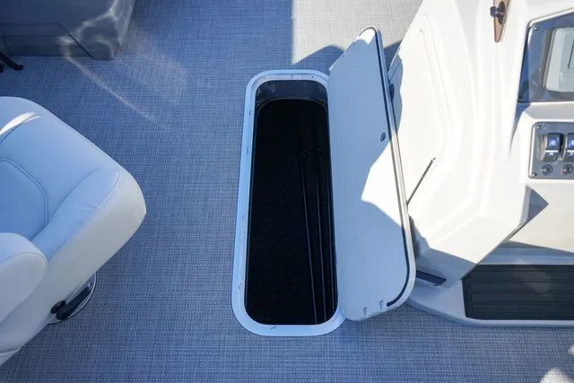 Slide: The Image of Starcraft EXS 1 2025 - 16