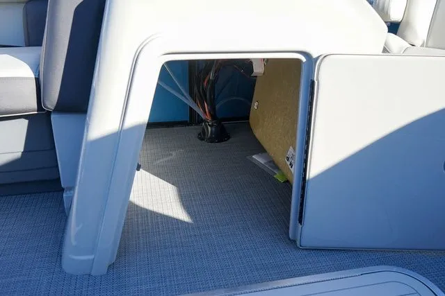 Slide: The Image of Starcraft EXS 1 2025 - 18