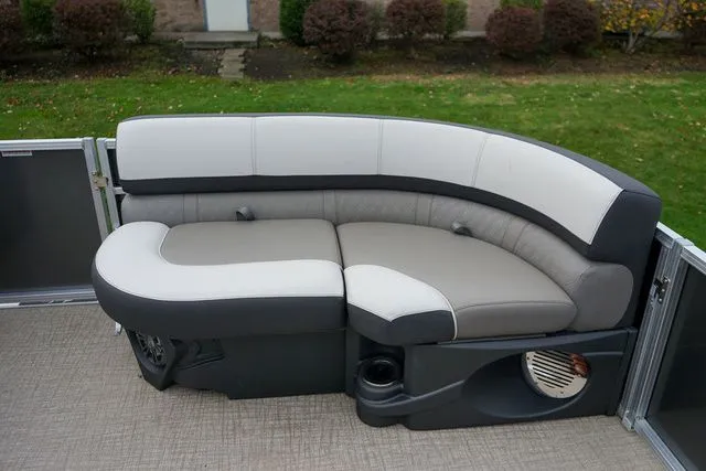 Slide: The Image of Avalon LSZ Cruise Rear Bench 19 FT 2023 - 12
