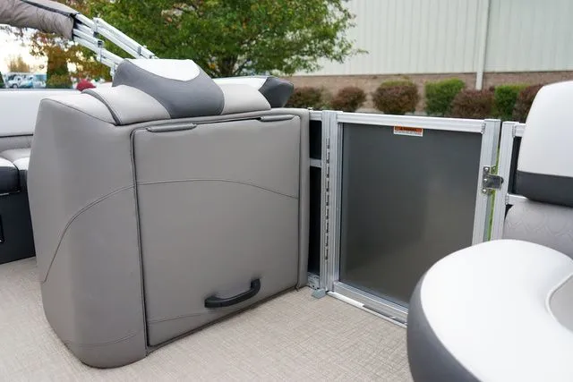 Slide: The Image of Avalon LSZ Cruise Rear Bench 19 FT 2023 - 14