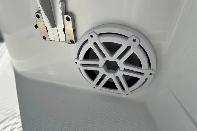 Slide: The Image of 2023 Wellcraft 222 Scarab Offshore boat speaker and mount detail. - 29