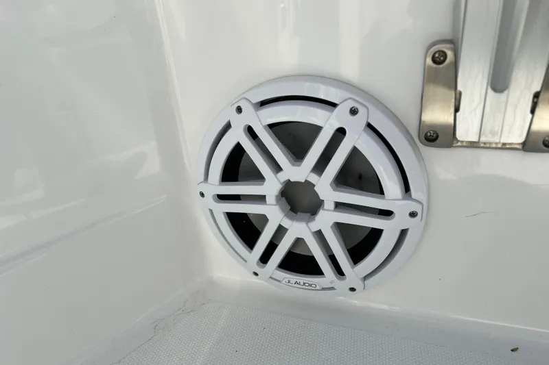 Slide: The Image of Speaker on 2023 Wellcraft 222 Scarab Offshore boat, featuring JL Audio design. - 30