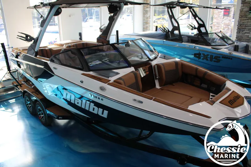 Slide: The Image of Malibu Wakesetter 22 MXZ 2026 - 3