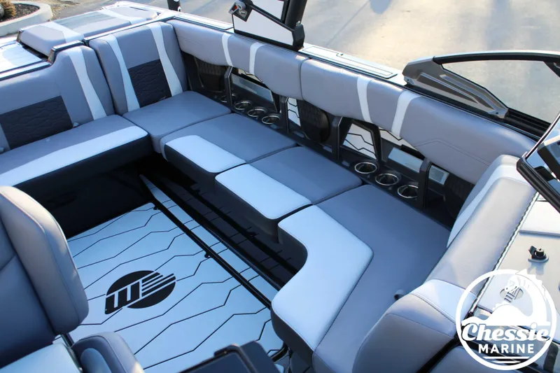 Slide: The Image of Malibu Wakesetter 23 MXZ 2026 - 14