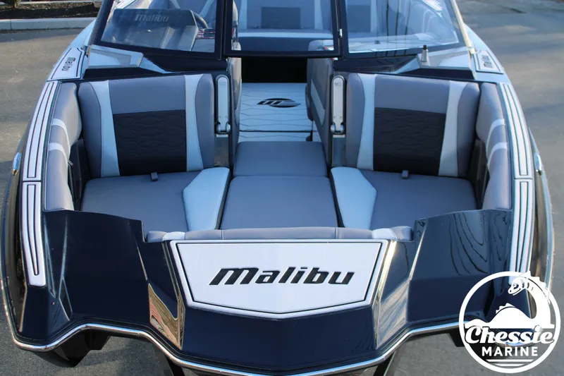 Slide: The Image of Malibu Wakesetter 23 MXZ 2026 - 9