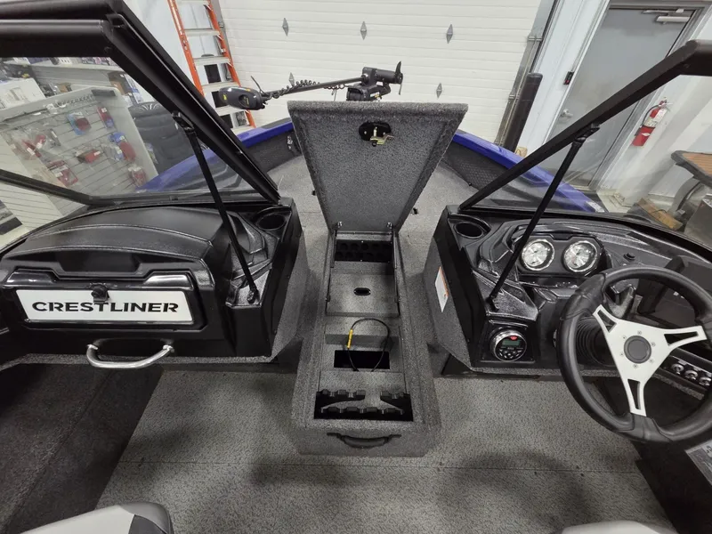 Slide: The Image of Crestliner 1950 Fish Hawk 2025 - 20