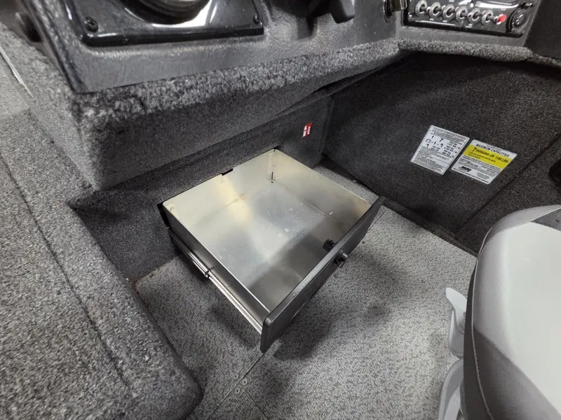 Slide: The Image of Crestliner 1950 Fish Hawk 2025 - 26