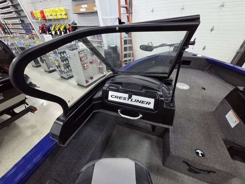 Slide: The Image of Crestliner 1950 Fish Hawk 2025 - 27