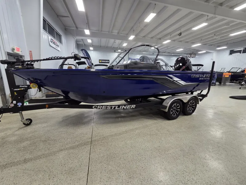 Slide: The Image of Crestliner 1950 Fish Hawk 2025 - 5