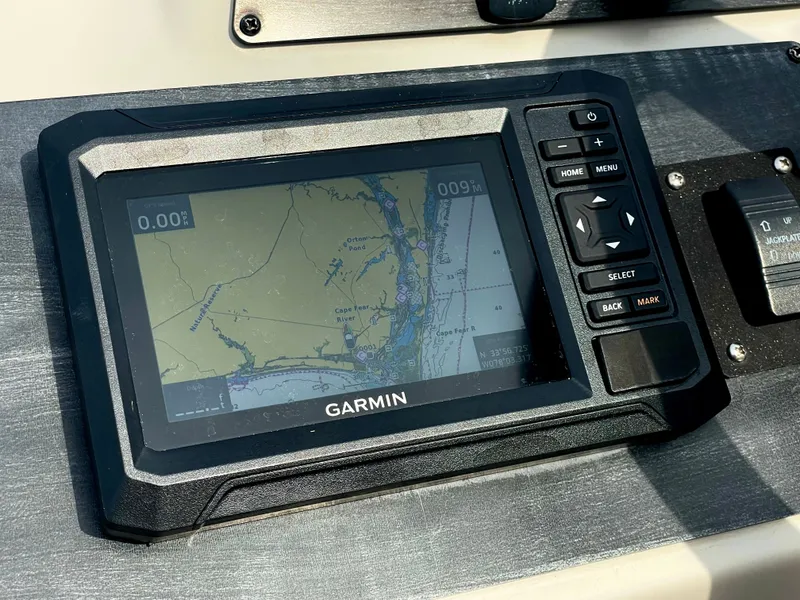 Slide: The Image of Harris Cruiser 240 2016 - 22