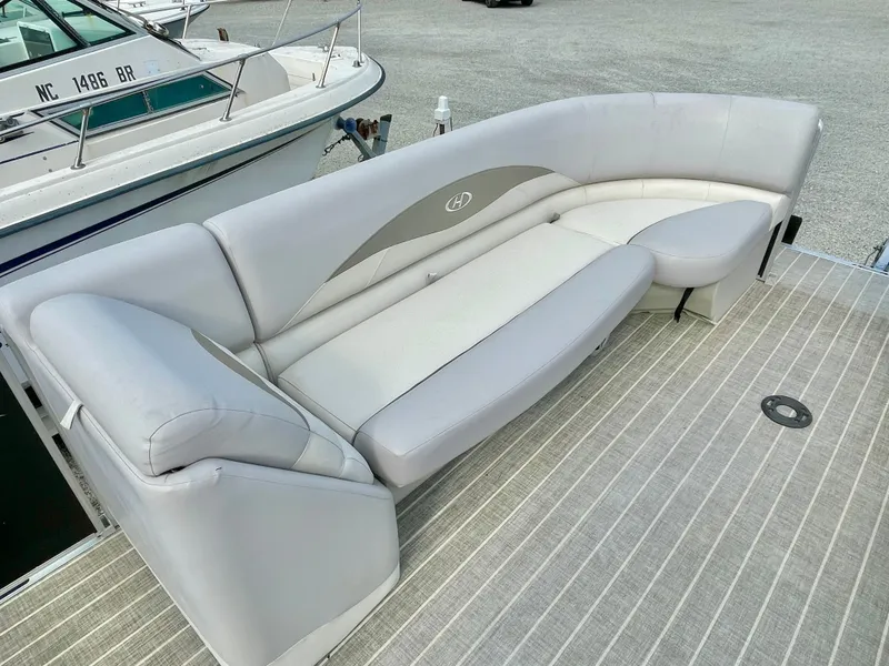 Slide: The Image of Harris Cruiser 240 2016 - 25