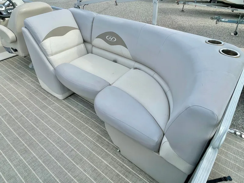 Slide: The Image of Harris Cruiser 240 2016 - 26