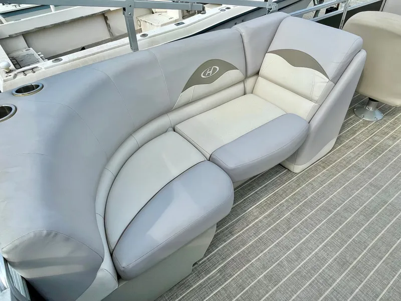 Slide: The Image of Harris Cruiser 240 2016 - 28