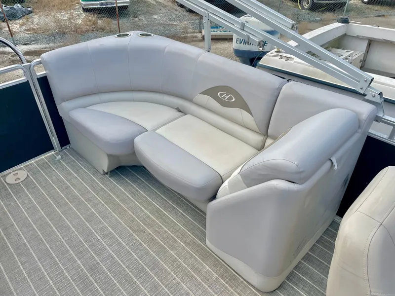 Slide: The Image of Harris Cruiser 240 2016 - 30