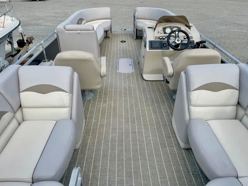 Slide: The Image of Harris Cruiser 240 2016 - 31